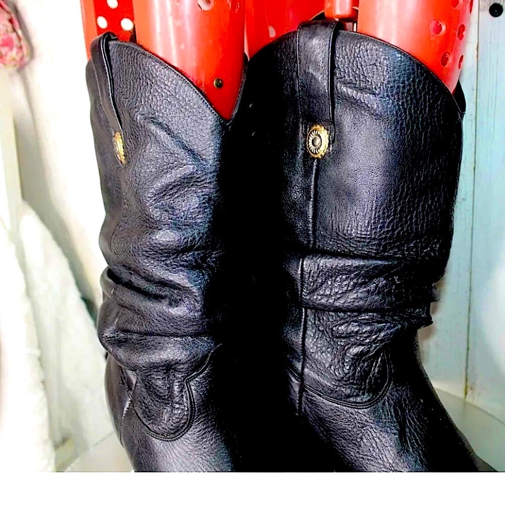 Dingo boots gently worn